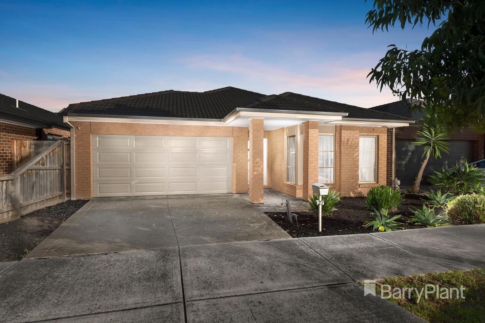 27 Draper Crescent, Epping VIC 3076