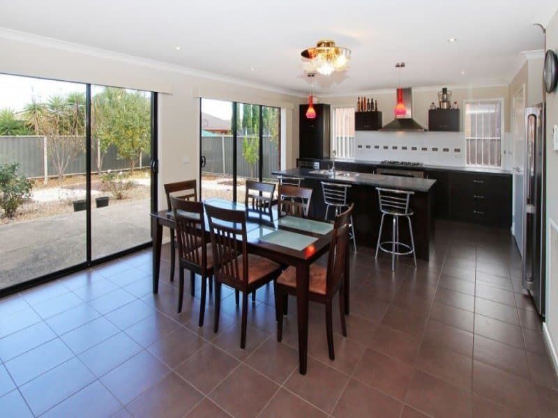 16 Quartz Grove, Epping VIC 3076
