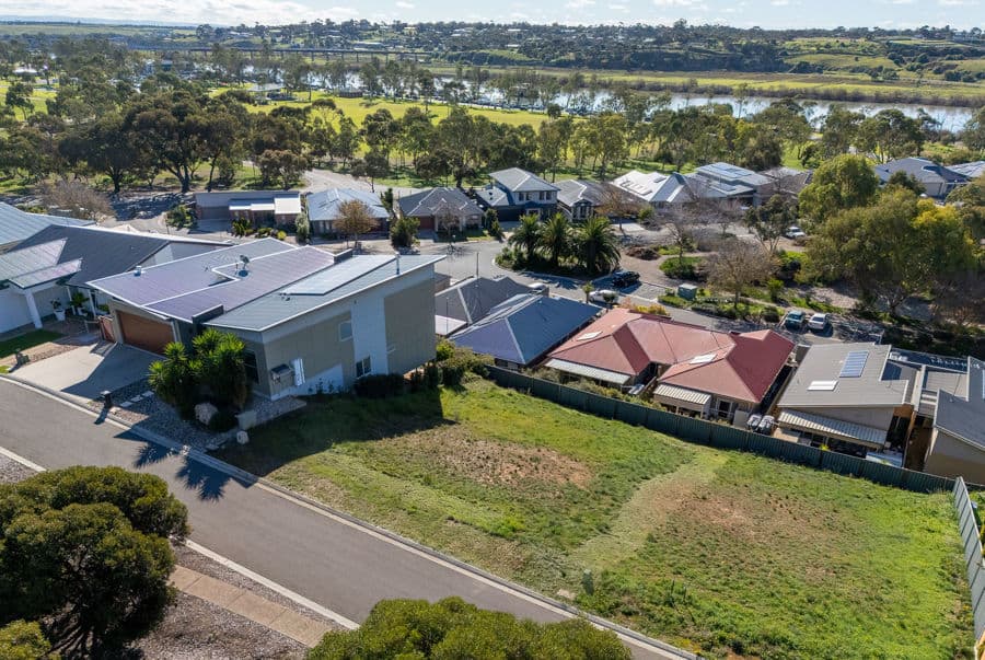 18 Narooma Way, Murray Bridge SA 5253