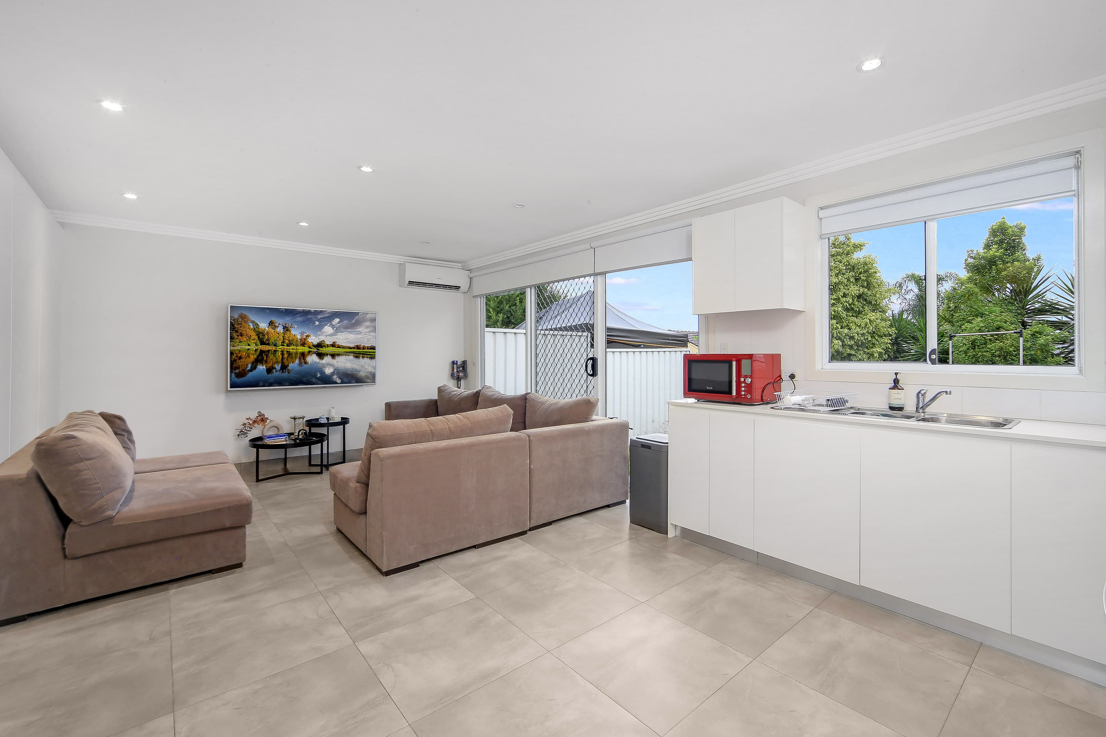 1/152 The Avenue, Condell Park NSW 2200
