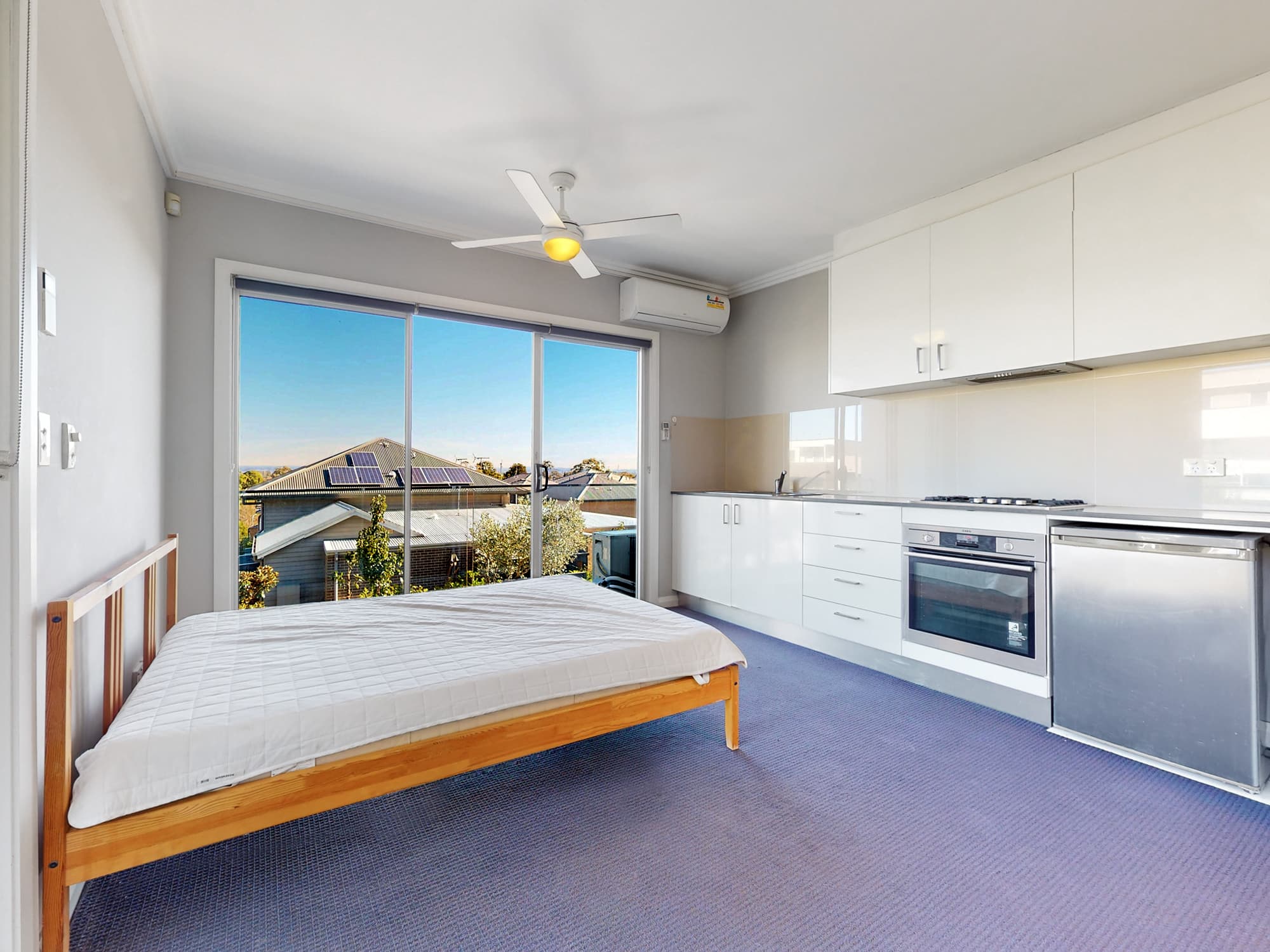19a Purvis Ave, Potts Hill NSW 2143