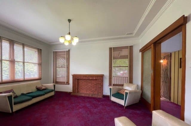 10 Auburn Rd, Regents Park NSW 2143
