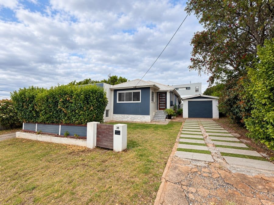 38 Dalgleish Street, South Toowoomba QLD 4350