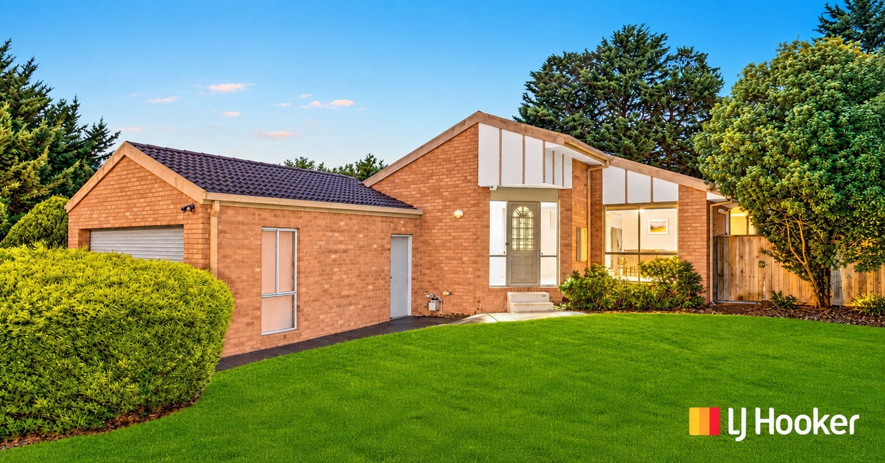 8 Amberly Park Drive, Narre Warren South VIC 3805