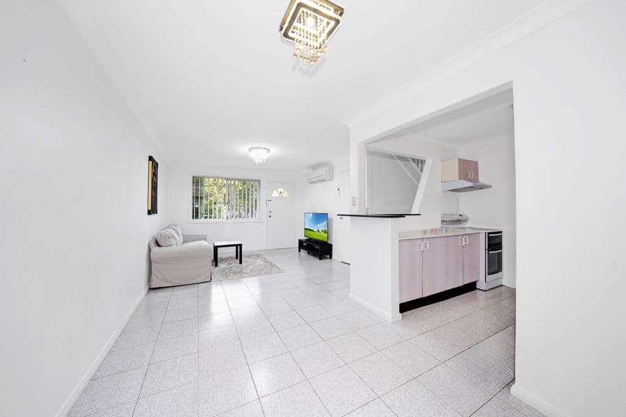 4/97 Sherwood Road, Merrylands NSW 2160