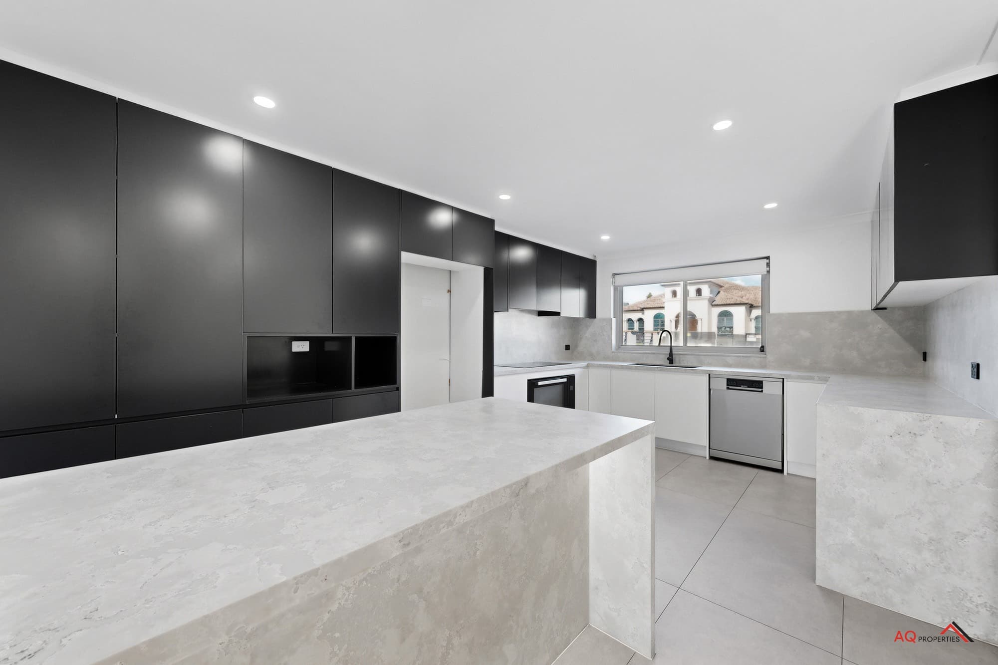 10 Solomon Ct, Greenacre NSW 2190