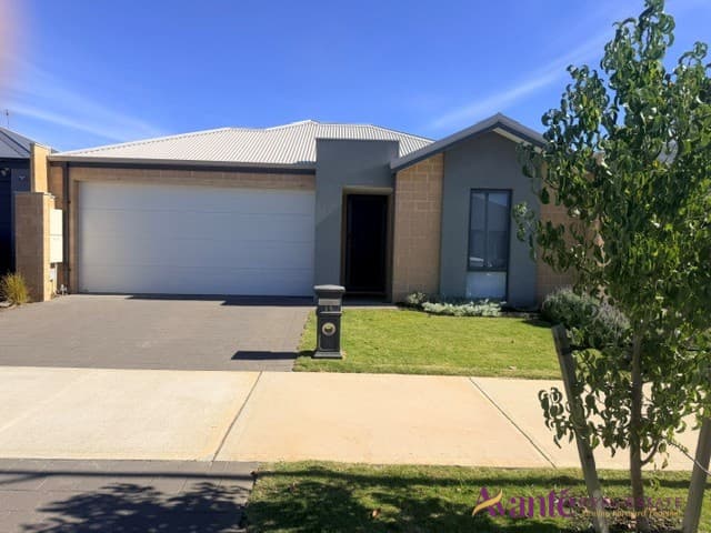 39 Canary Drive, Hammond Park WA 6164
