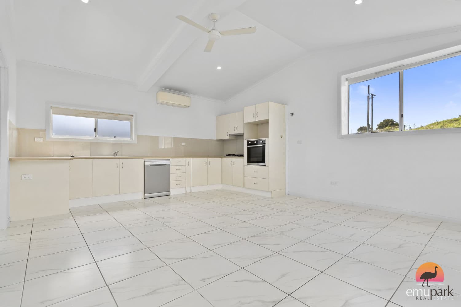1 Henry Street, Emu Park QLD 4710