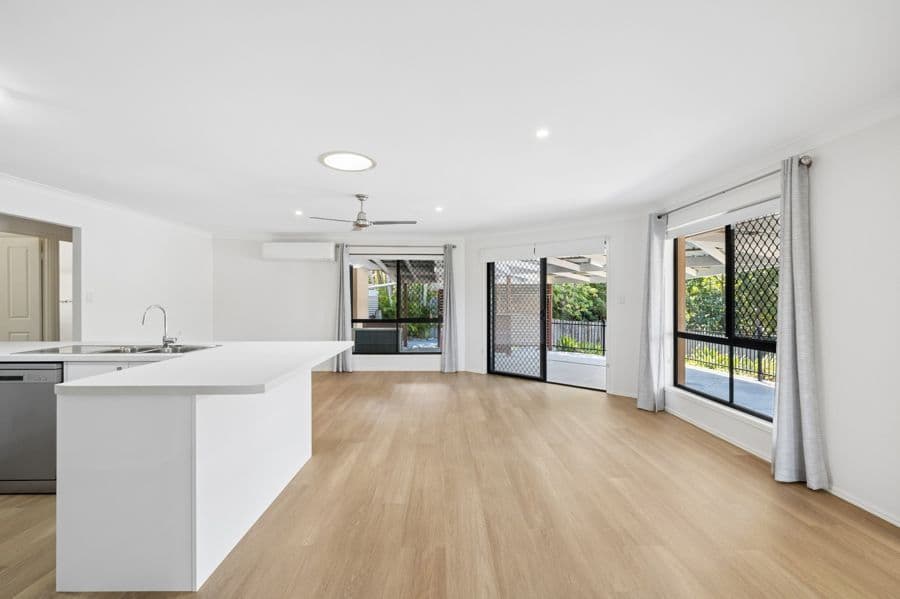 4 Mohr Court, Petrie QLD 4502
