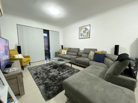 14/10-12 Wingello St, Guildford NSW 2161