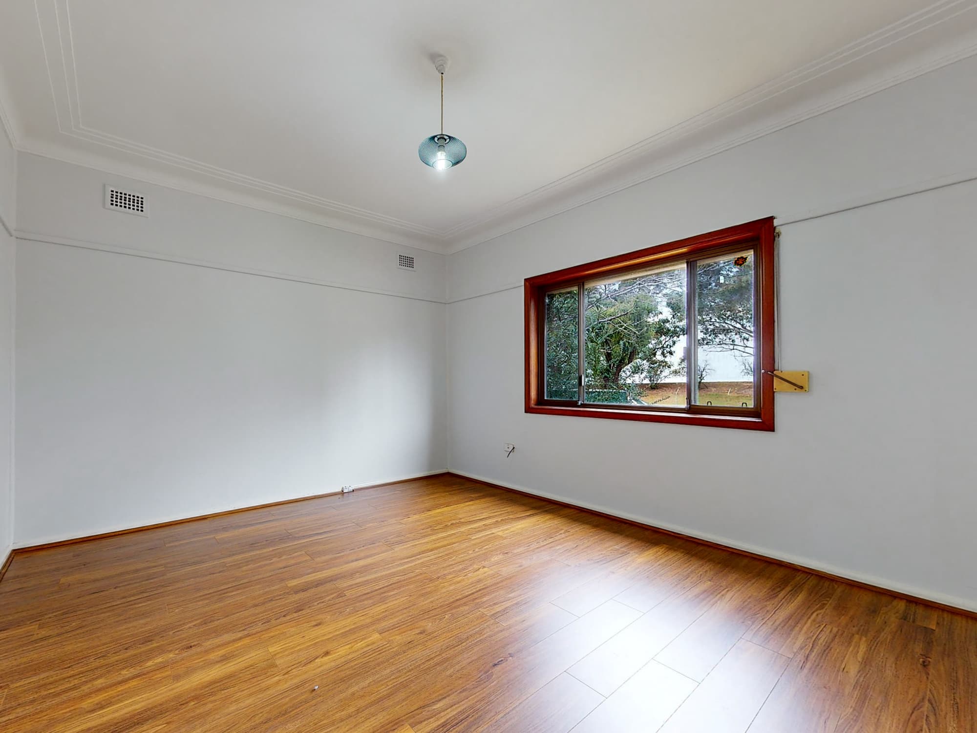 101 Dennistoun Ave, Guildford West NSW 2161