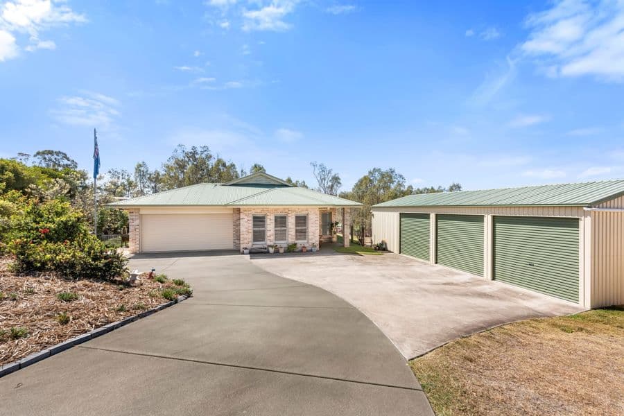 8 Kate Court, Withcott QLD 4352