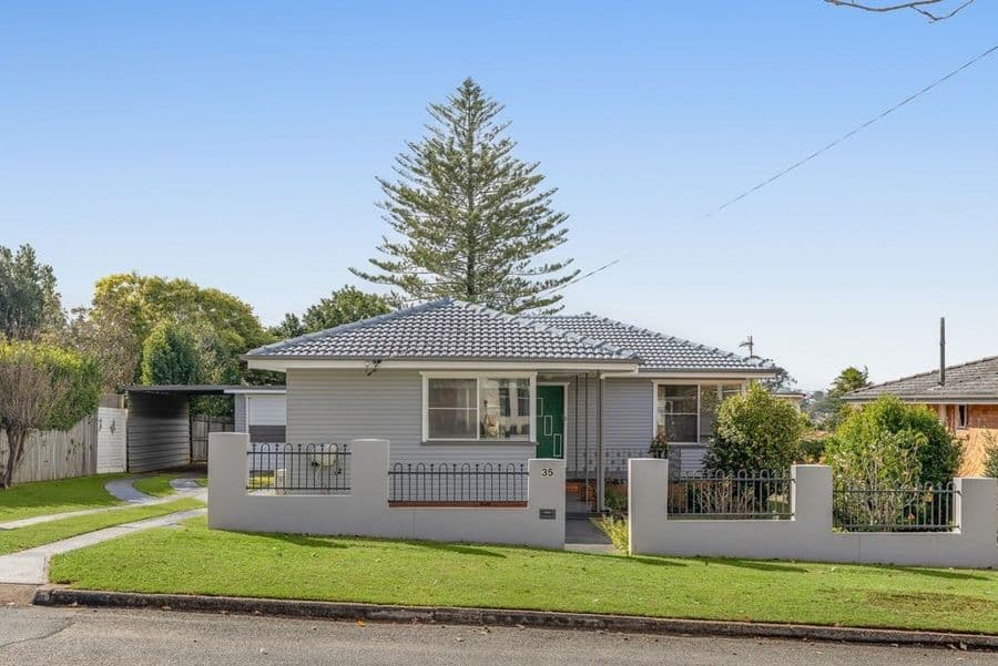 35 Flinders Street, Centenary Heights QLD 4350