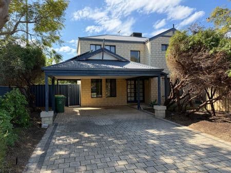 1/2 Findlay Road, Leeming WA 6149